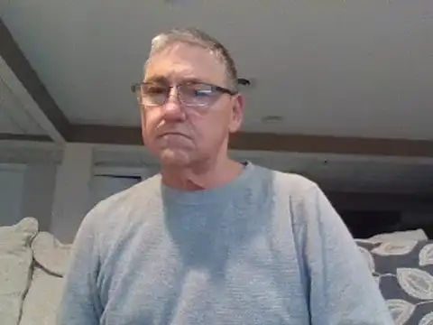 Snapshot of takeitall101 chatting on 12.28.24 takeitall101 online show from 12.28.24