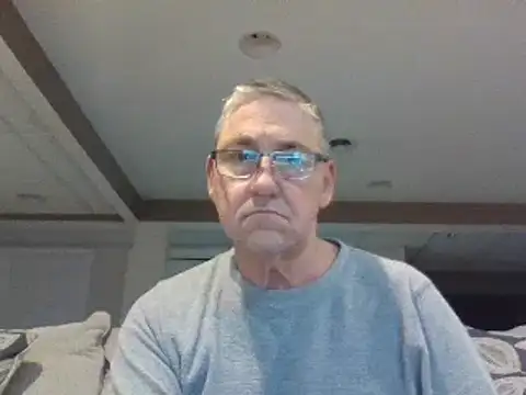 Snapshot of takeitall101 chatting on 12.30.24 takeitall101 online show from 12.30.24