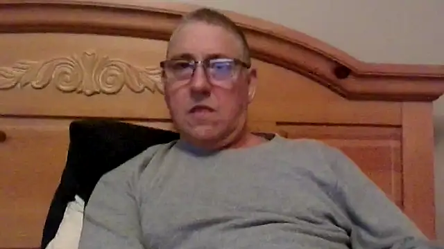 Snapshot of takeitall101 chatting on 09.13.25 takeitall101 online show from 09.13.25