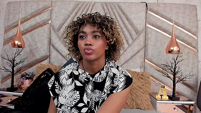 AgataRinaldi online show from 11.18.25