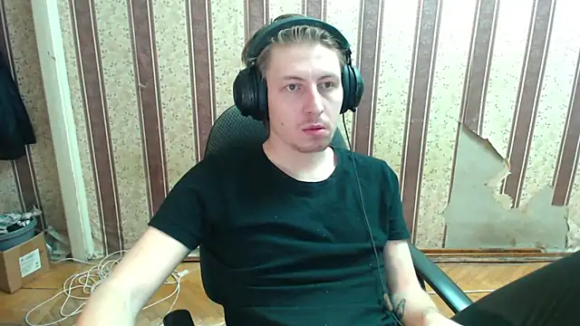 darienlarge online show from 10.04.25