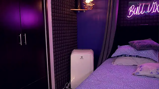 bull vixen2001 online show from 02.22.26