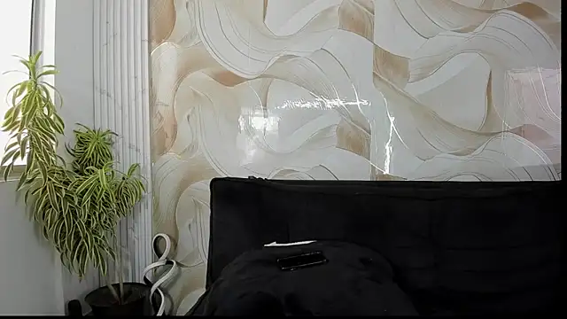 Snapshot of dollpamela chatting on 10.01.25 dollpamela online show from 10.01.25