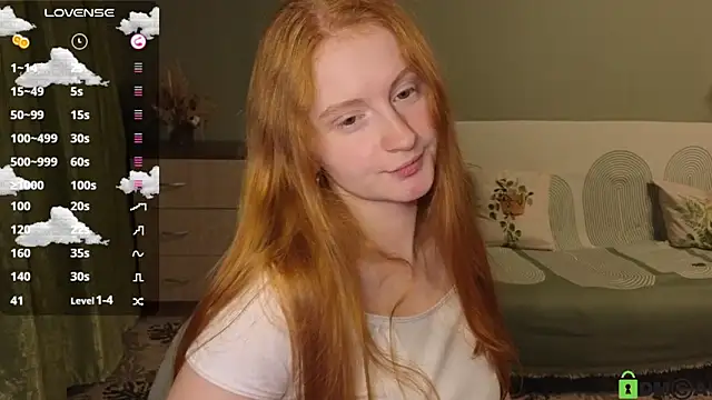 Snapshot of astoria_ross_ chatting on 10.20.25 astoria ross online show from 10.20.25