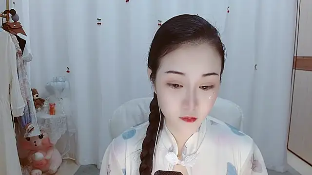 Snapshot of Angel-C chatting on 11.22.25 Angel-C online show from 11.22.25