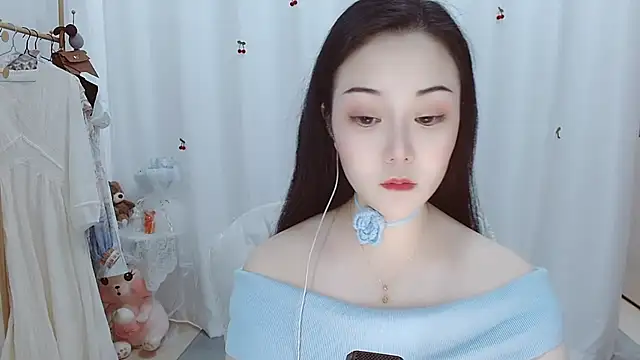 Snapshot of Angel-C chatting on 11.23.25 Angel-C online show from 11.23.25