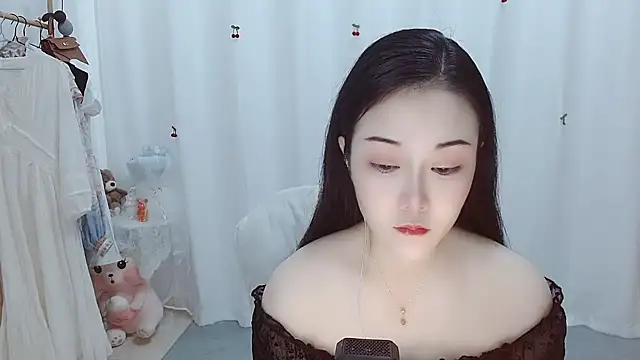 Snapshot of Angel-C chatting on 11.24.25 Angel-C online show from 11.24.25