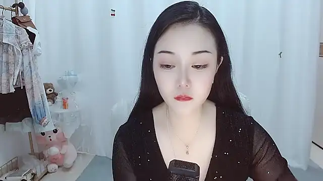 Snapshot of Angel-C chatting on 11.30.25 Angel-C online show from 11.30.25