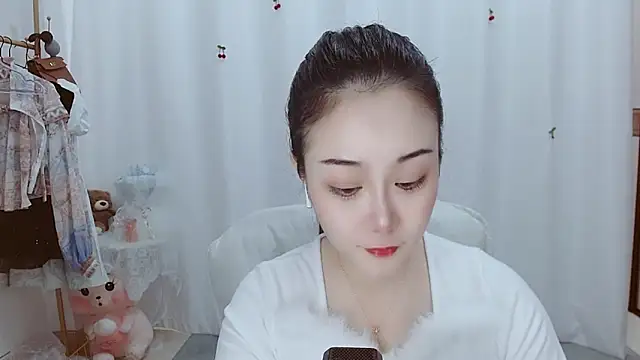 Snapshot of Angel-C chatting on 12.01.25 Angel-C online show from 12.01.25