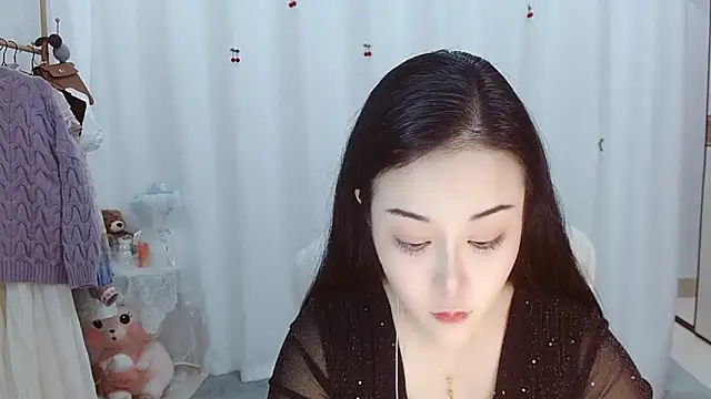 Snapshot of Angel-C chatting on 12.05.25 Angel-C online show from 12.05.25