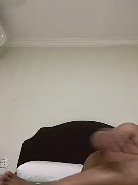 Snapshot of Sanieku chatting on 02.23.26 Sanieku online show from 02.23.26