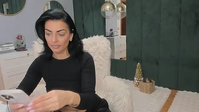 Snapshot of ElisaBaxter chatting on 01.09.26 ElisaBaxter online show from 01.09.26