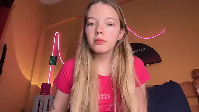 Snapshot of -veranito- chatting on 11.17.25 -veranito- online show from 11.17.25