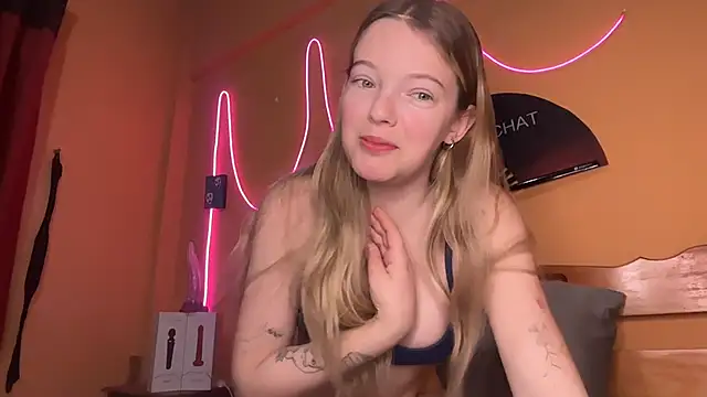 Snapshot of -veranito- chatting on 12.15.25 -veranito- online show from 12.15.25