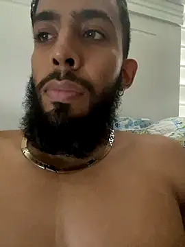 Snapshot of Alessandro__Rossi chatting on 10.29.25 Alessandro  Rossi online show from 10.29.25