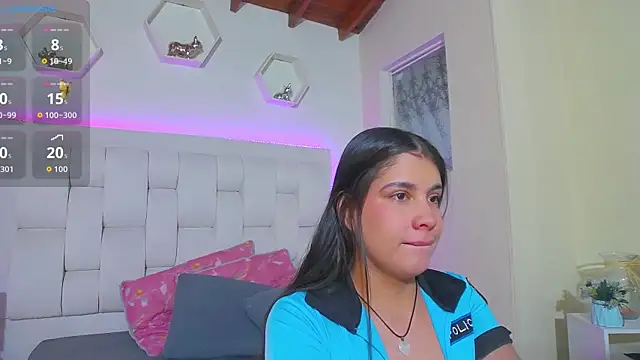 shanakendall online show from 10.31.25