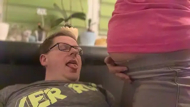 Snapshot of AnnualSunrise chatting on 02.10.25 AnnualSunrise online show from 02.10.25