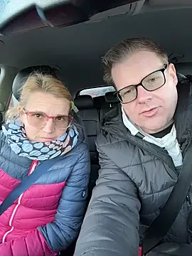 Snapshot of AnnualSunrise chatting on 11.22.25 AnnualSunrise online show from 11.22.25