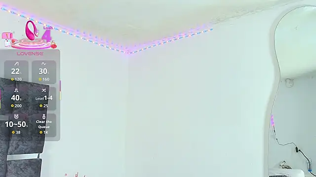 Natasharuso online show from 10.14.25