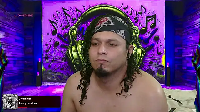 chino roz online show from 03.15.25