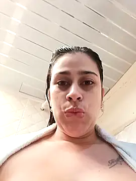 Snapshot of Latina_sexy1 chatting on 11.21.25 Latina sexy1 online show from 11.21.25