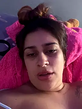 Snapshot of Latina_sexy1 chatting on 11.27.25 Latina sexy1 online show from 11.27.25