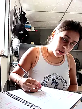 Snapshot of Latina_sexy1 chatting on 02.22.26 Latina sexy1 online show from 02.22.26