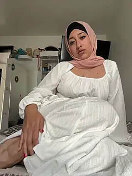 adila anich online show from 12.14.24