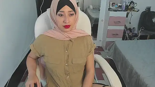 adila anich online show from 12.20.24