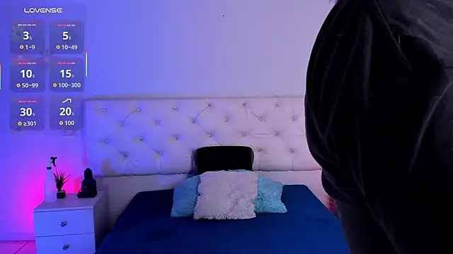 Aron cruz online show from 10.04.25