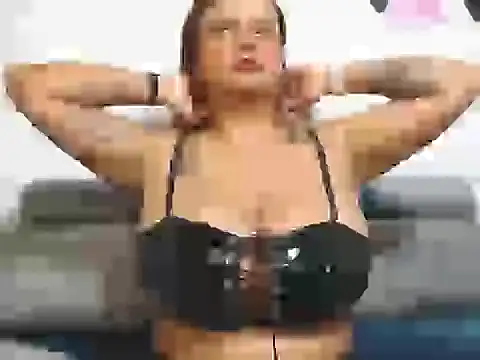 Snapshot of mia_boobs_hot chatting on 05.22.26 mia boobs hot online show from 05.22.26
