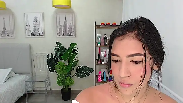 Sassy--Girl online show from 03.10.25