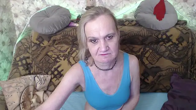 Snapshot of MissBekker chatting on 02.26.25 MissBekker online show from 02.26.25