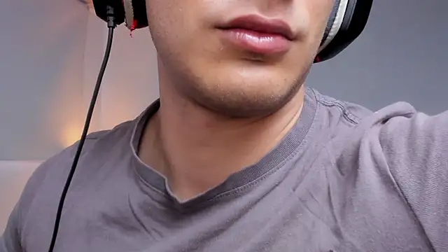 Snapshot of AlexRivera6 chatting on 01.10.25 AlexRivera6 online show from 01.10.25