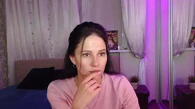 Snapshot of Zlata888 chatting on 10.03.25 Zlata888 online show from 10.03.25