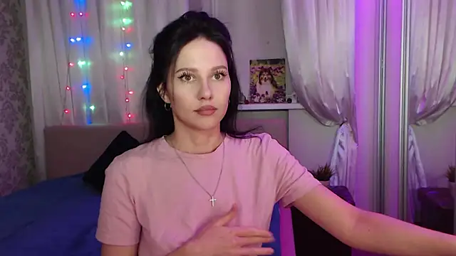 Snapshot of Zlata888 chatting on 10.28.25 Zlata888 online show from 10.28.25