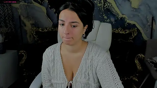 Daphne Moss online show from 12.14.24