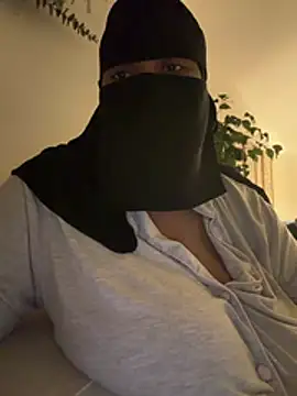 Submissive Arab online show from 05.18.26