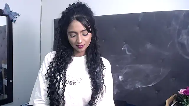 Snapshot of Delilah_Blazee chatting on 04.27.26 Delilah Blazee online show from 04.27.26