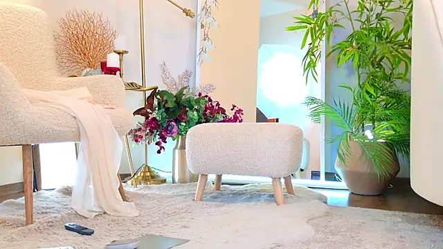 Snapshot of Ledy_Mary chatting on 02.24.26 Ledy Mary online show from 02.24.26