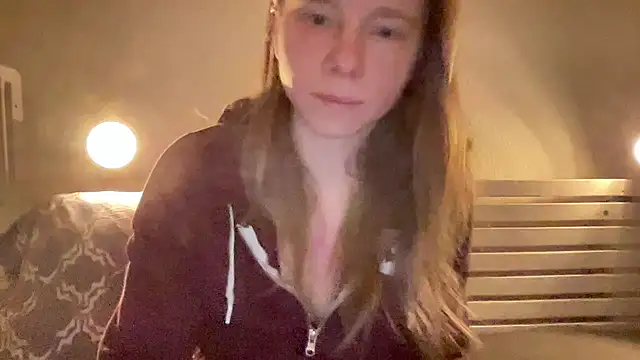 SweetLucy96 online show from 12.26.24