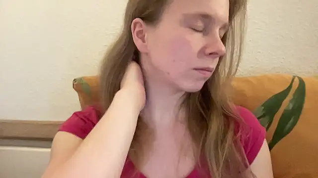 SweetLucy96 online show from 03.05.25