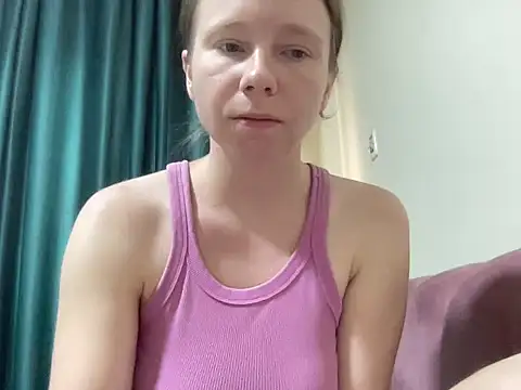 SweetLucy96 online show from 09.09.25