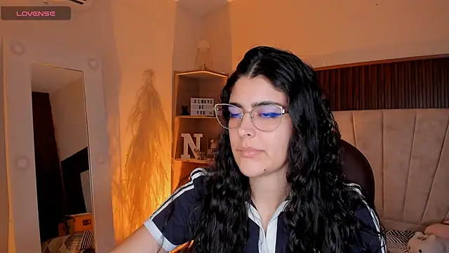 Snapshot of _Niah_ chatting on 02.03.26 Niah online show from 02.03.26