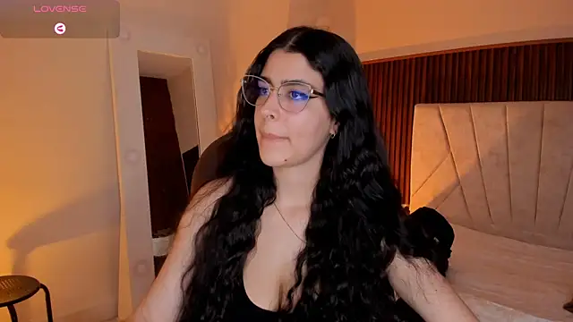 Snapshot of _Niah_ chatting on 02.05.26 Niah online show from 02.05.26