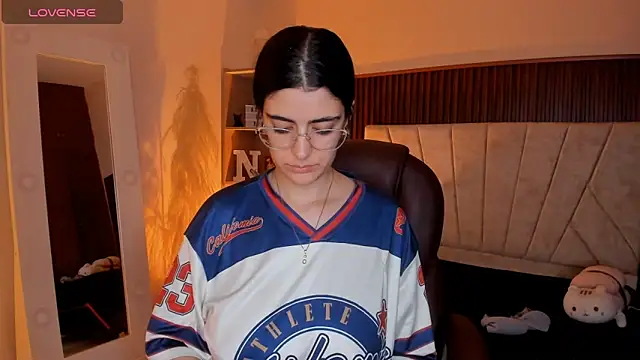 Snapshot of _Niah_ chatting on 02.08.26 Niah online show from 02.08.26