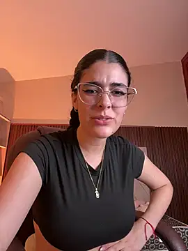 Snapshot of _Niah_ chatting on 02.19.26 Niah online show from 02.19.26