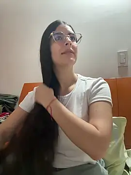 Snapshot of _Niah_ chatting on 02.22.26 Niah online show from 02.22.26