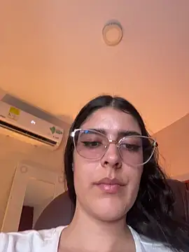 Snapshot of _Niah_ chatting on 03.12.26 Niah online show from 03.12.26