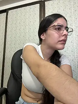 Snapshot of _Niah_ chatting on 03.13.26 Niah online show from 03.13.26